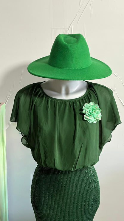 Abito Elegante Da Sera Con Paillettes A Contrasto Con Spilla decorativa & Cappello