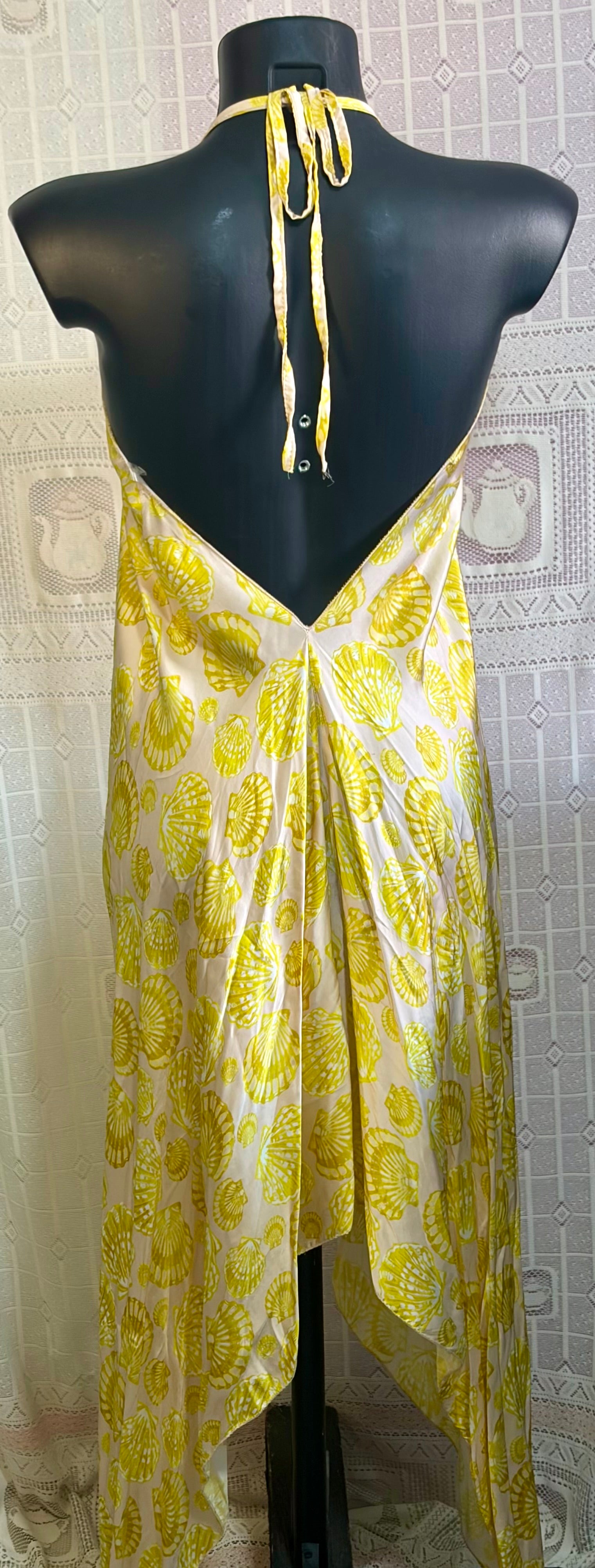 Abito lungo con conchiglie e Cintura in Macrame’