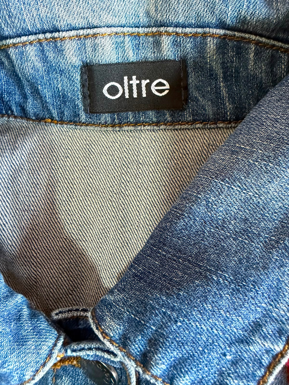 Gilet in denim con gonna