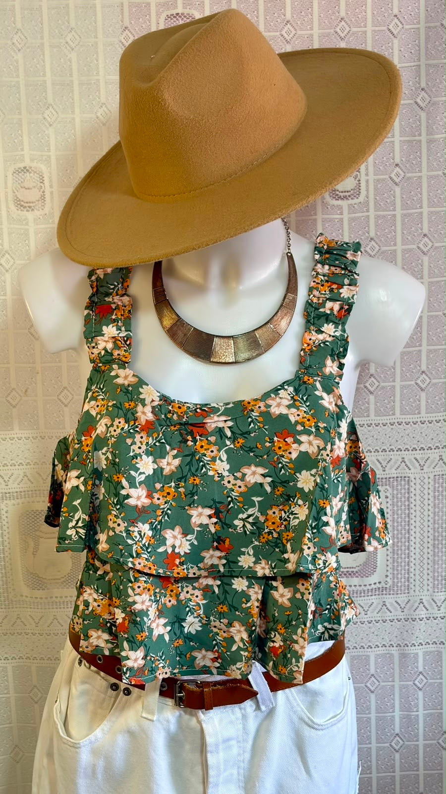 Top con volant stile boho