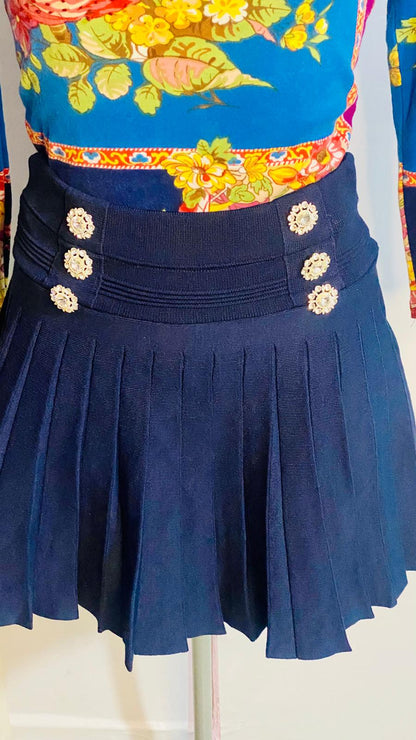 Completo con Gonna a Vita Alta & Top Misure nelle Foto