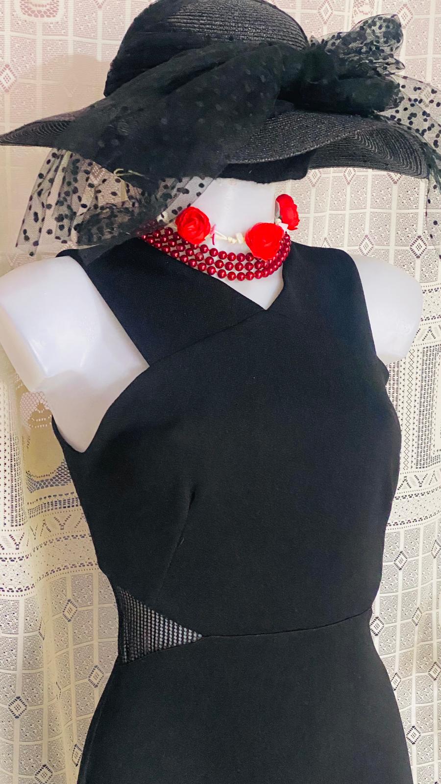 Cappotto Rosso Con Cintura e Tubino