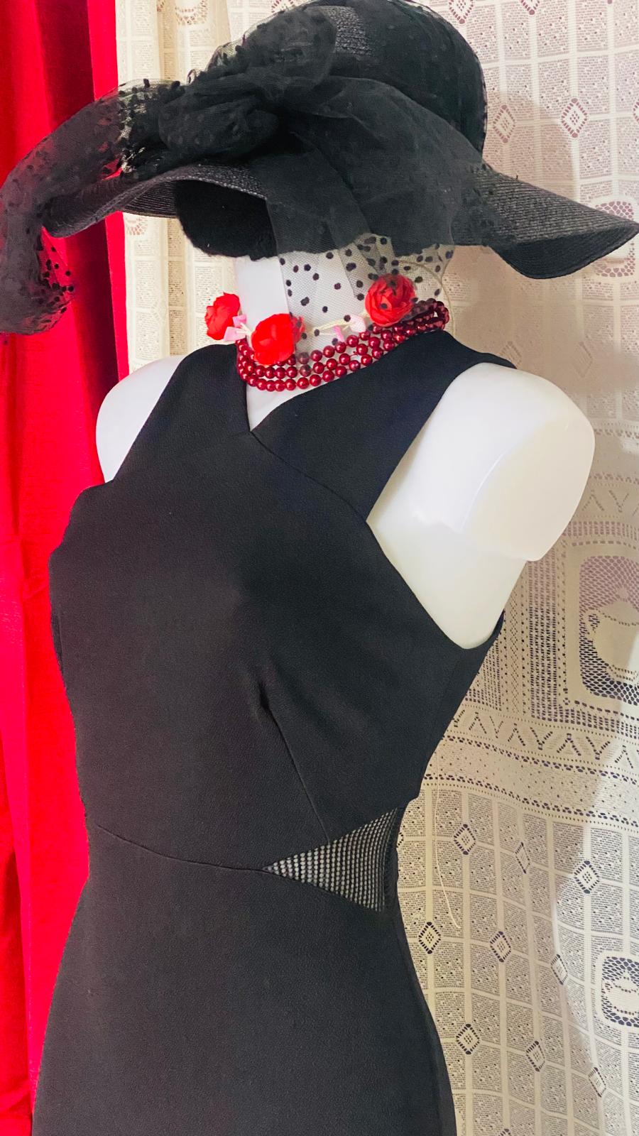 Cappotto Rosso Con Cintura e Tubino