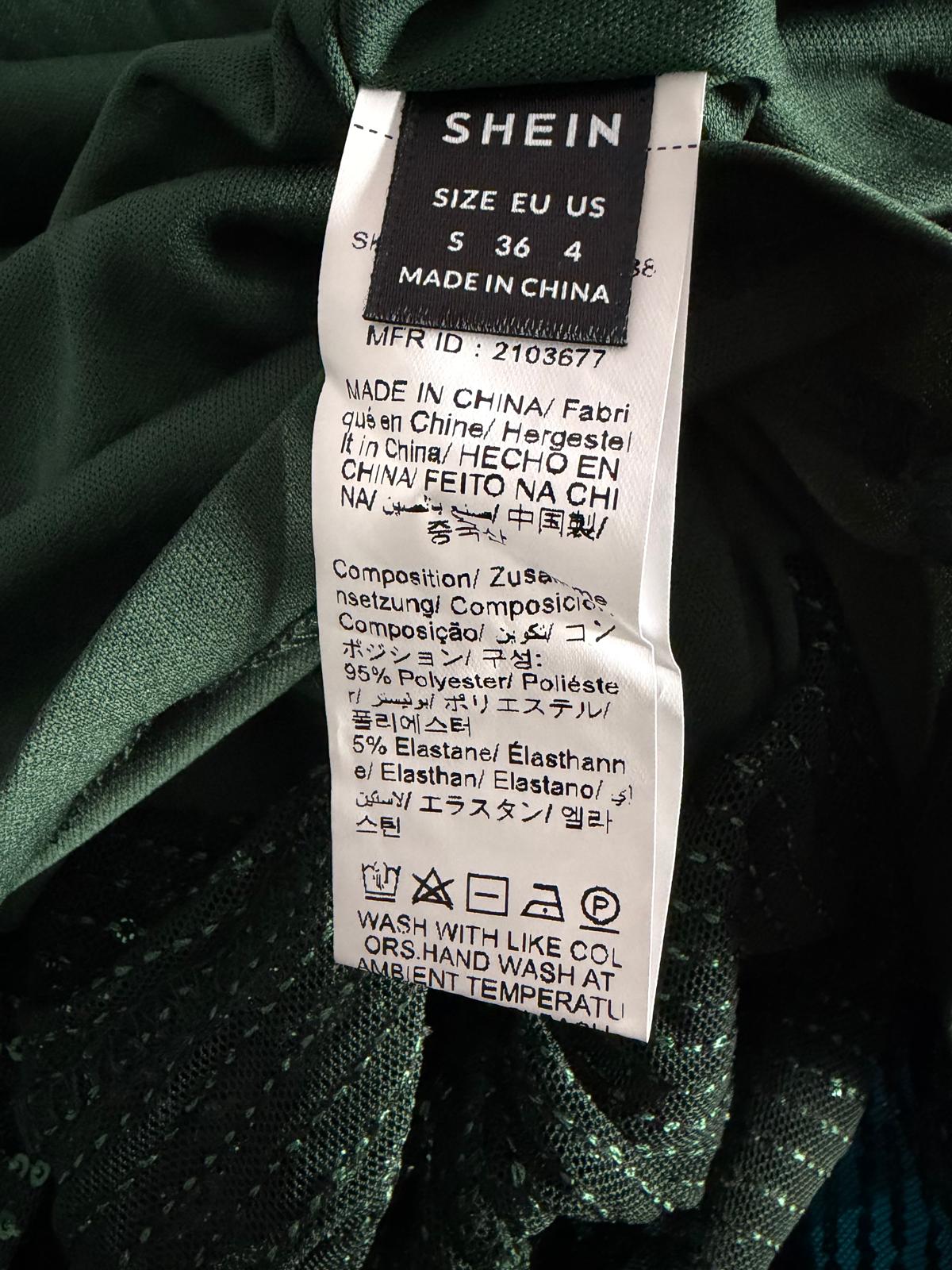 Abito Elegante Da Sera Con Paillettes A Contrasto Con Spilla decorativa & Cappello