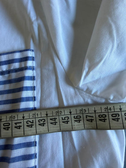 Abito a camicia asimmetrico in cotone con cintura a fusciacca