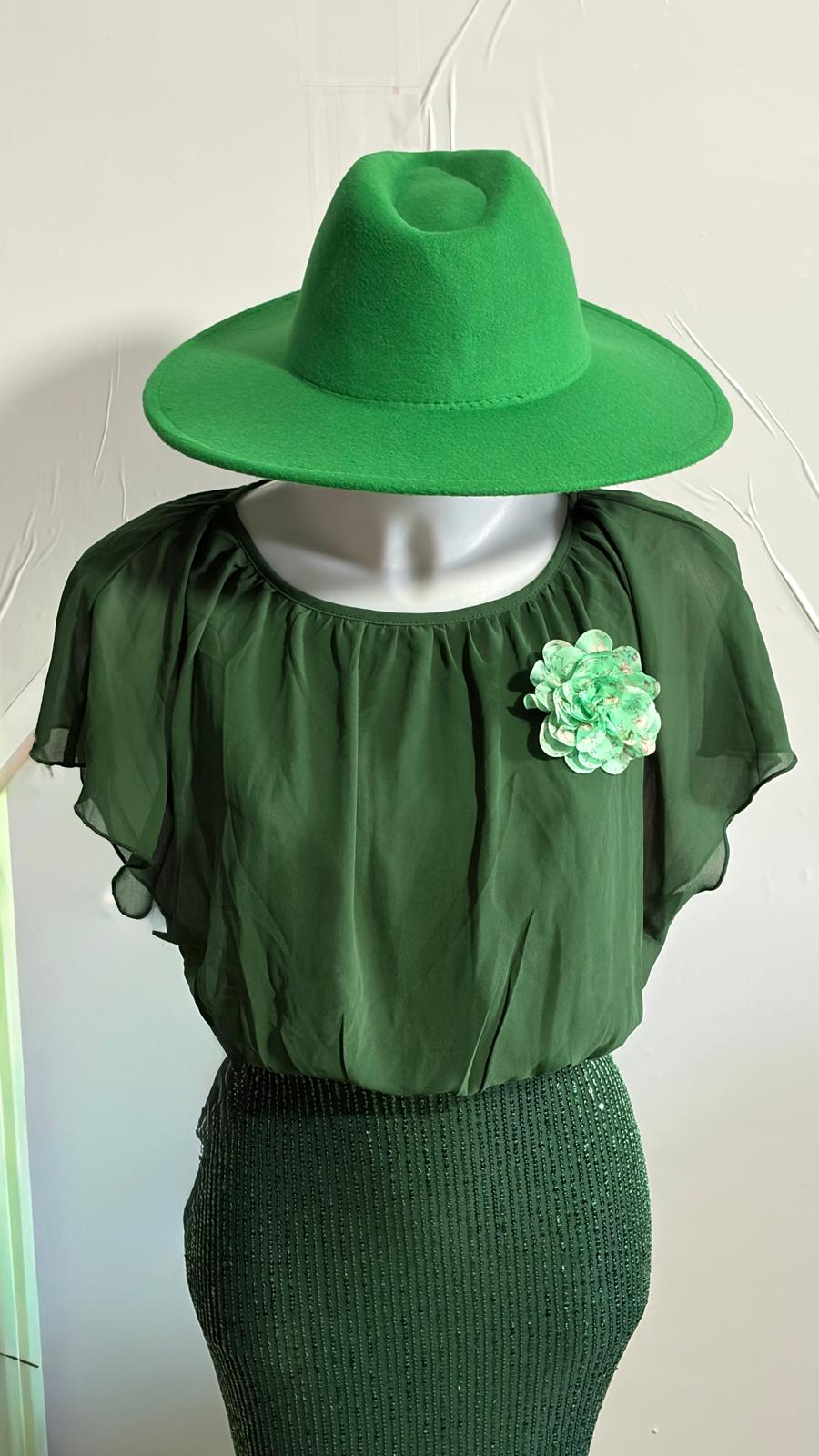 Abito Elegante Da Sera Con Paillettes A Contrasto Con Spilla decorativa & Cappello