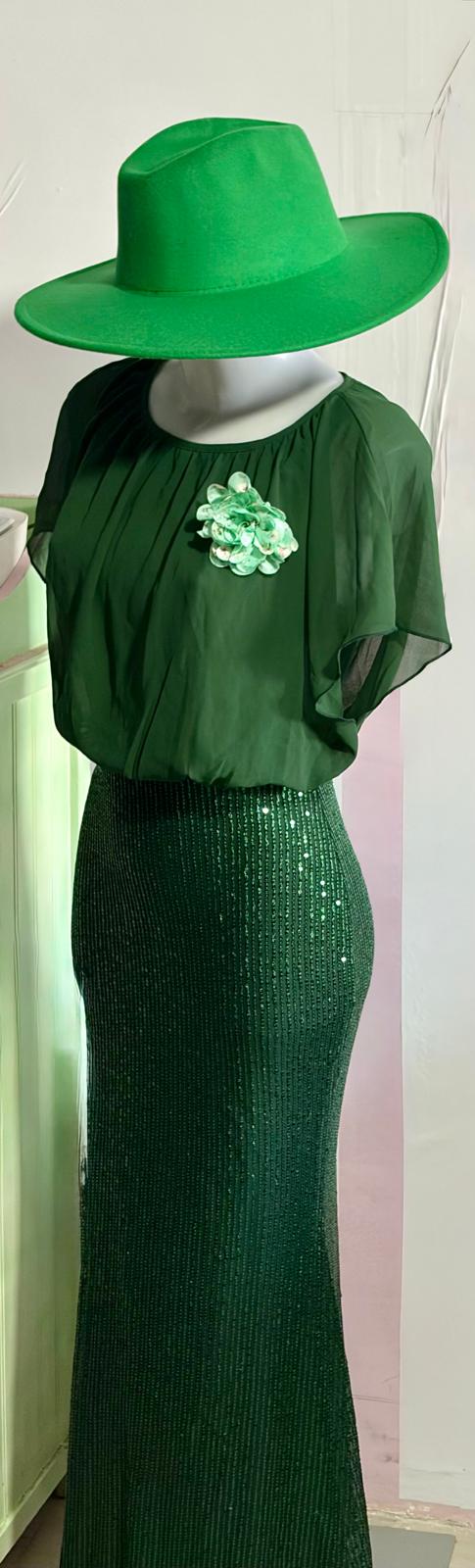 Abito Elegante Da Sera Con Paillettes A Contrasto Con Spilla decorativa & Cappello