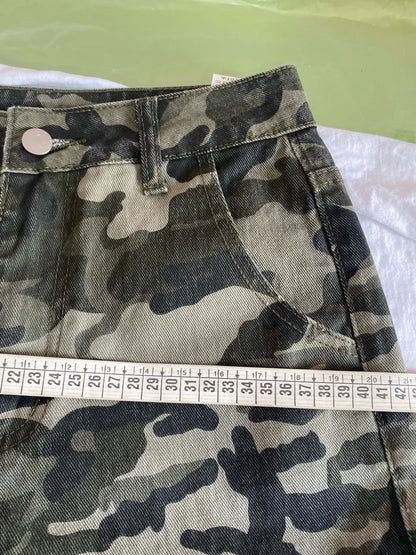 Camouflage cargo suit